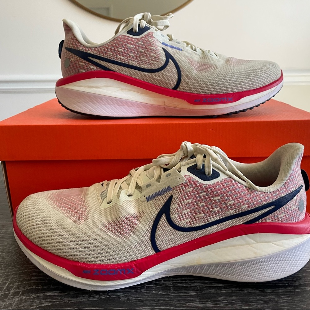 Nike Men's ZoomX Vomero 17 Running Shoes